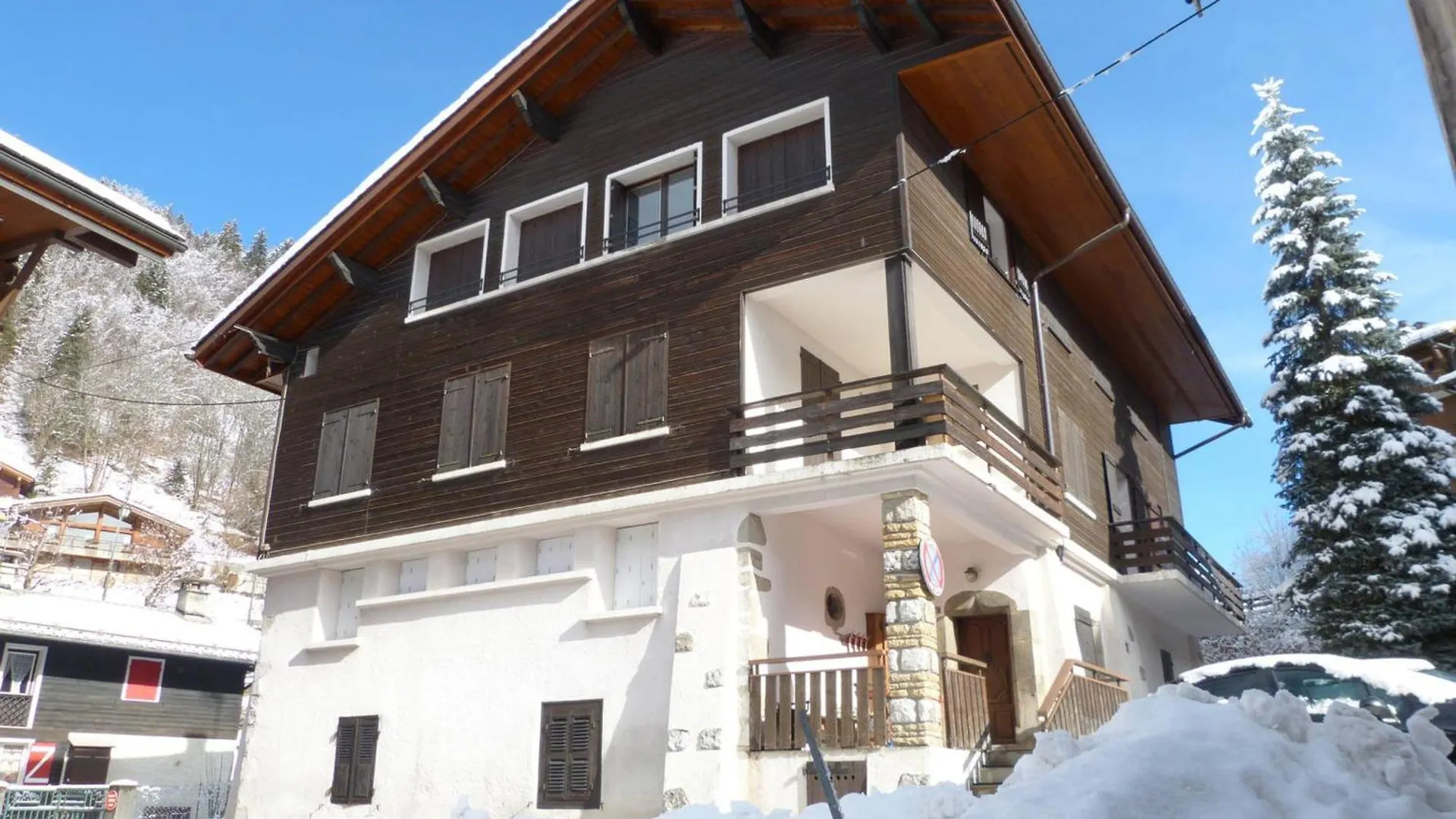 Apartment Chalet Cosy Au Coeur Du Village, Proche Pistes Et Activites, Avec Cheminee Et Wifi - Fr-1-304-6 La Clusaz